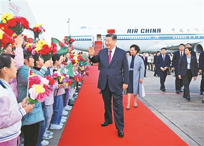 习近平抵达澳门